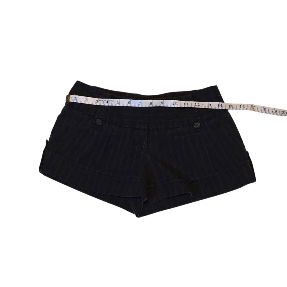 TRACY EVANS LIMITED Black Pinstripe Shorts Juniors 1 - Picture 2 of 5